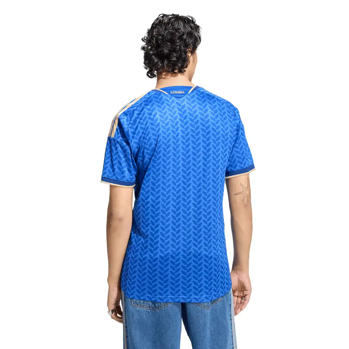 JL6937_4_APPAREL_On_Model_Back_View_white.webp