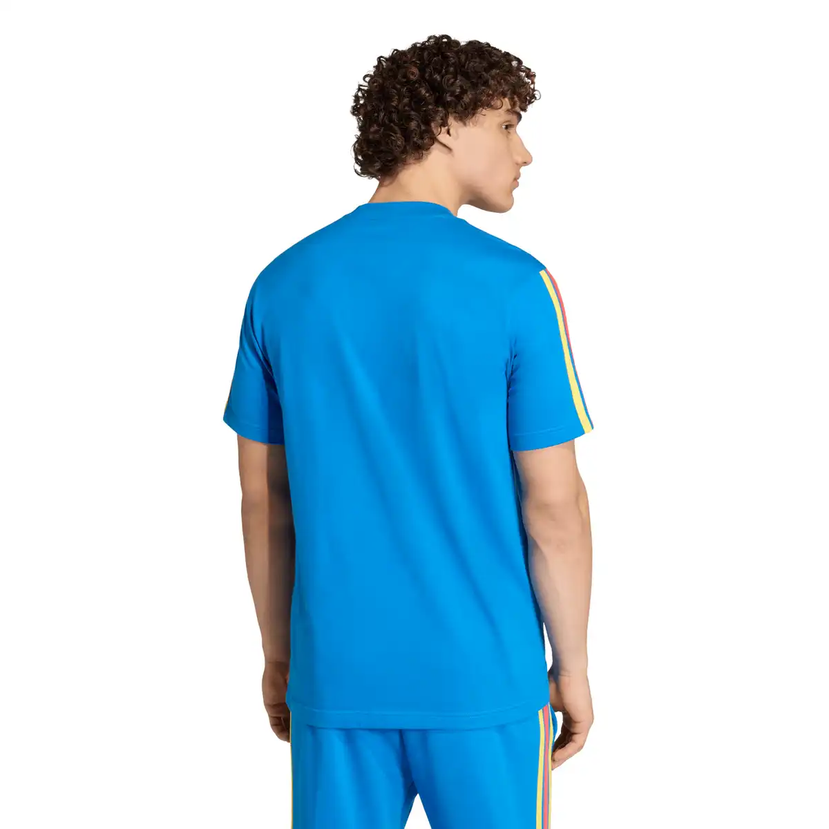 KH3828_3_APPAREL_On_Model_Back_View_white.webp